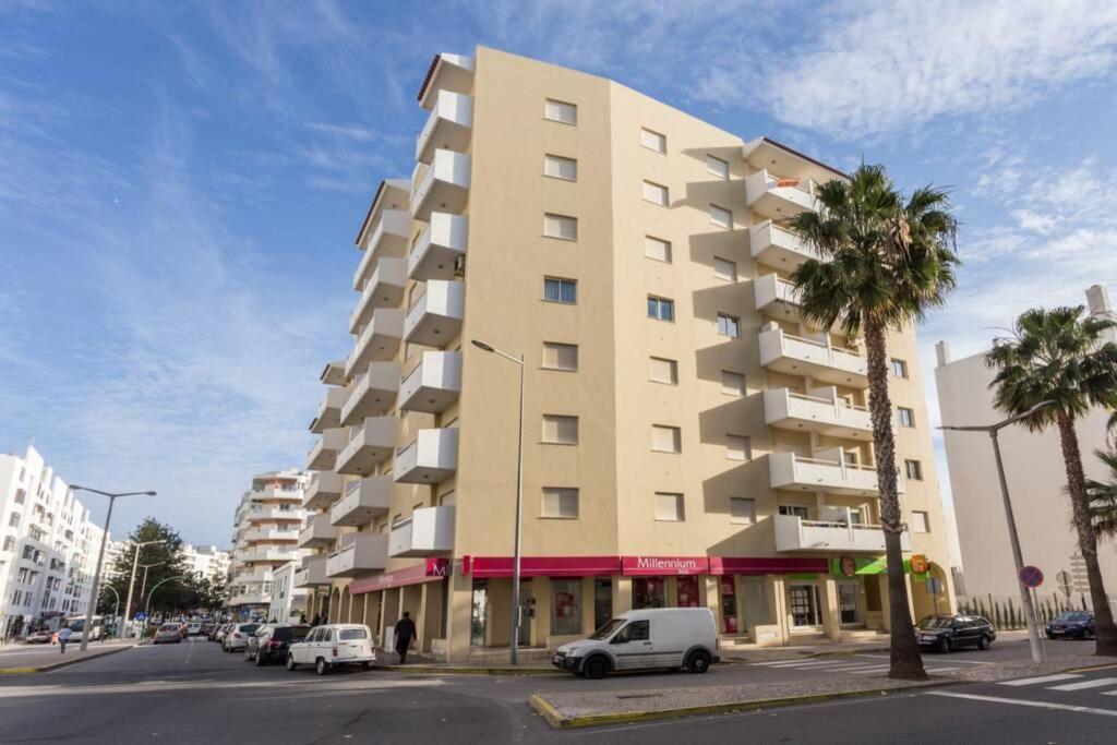 Apartamento Millenium Vista Mar- 2 Passos Da Praia Quarteira Exterior photo